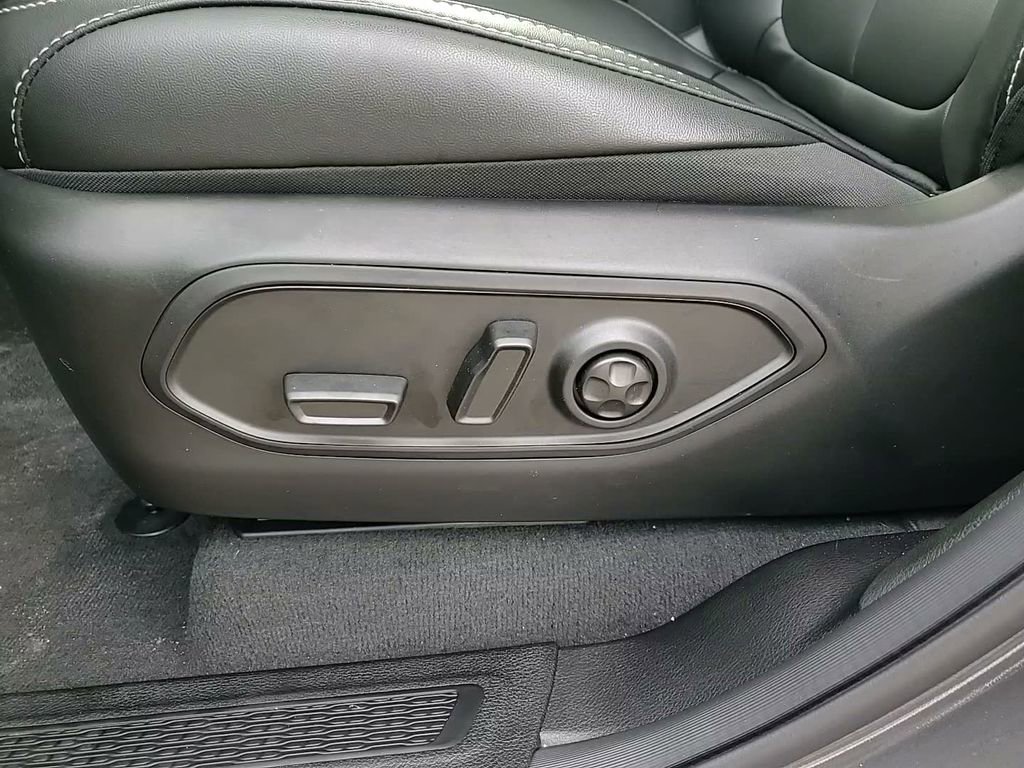 New 2026 Jeep Grand Cherokee L Limited image 22