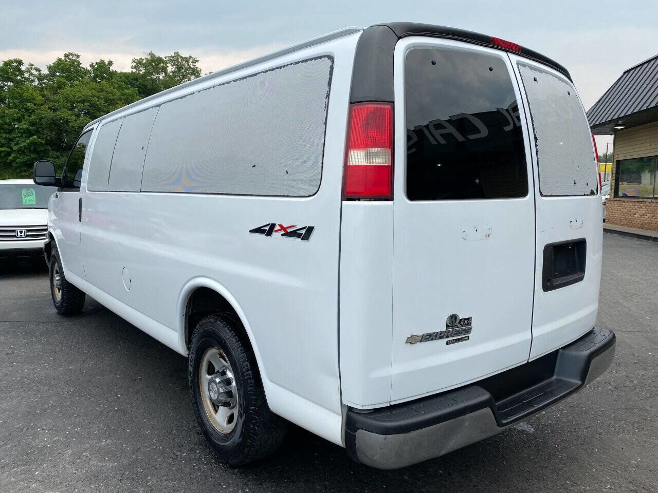 Used 2008 Chevrolet Express 3500 LS w/ LT Preferred Equipment Group image 7