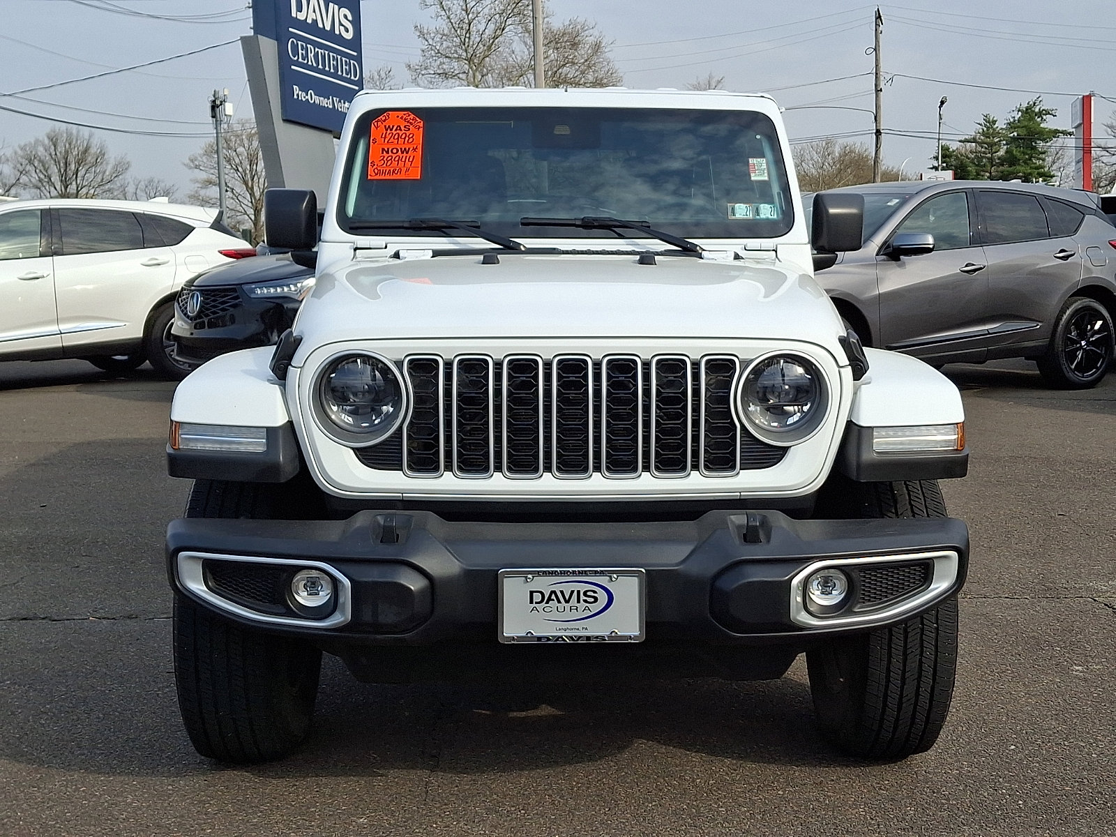 Used 2025 Jeep Wrangler Unlimited Sahara AWD/4WD video 2