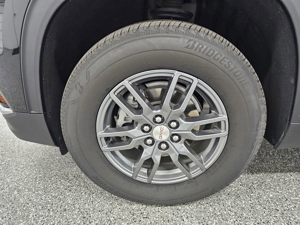 Used 2025 GMC Acadia Elevation image 9