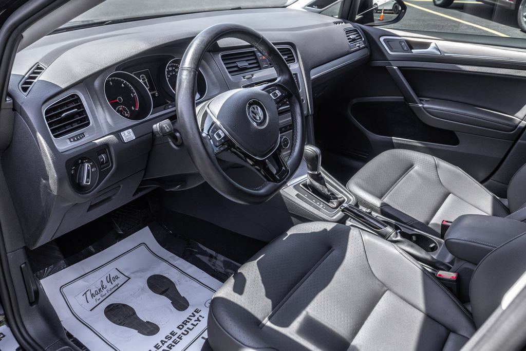 Used 2015 Volkswagen Golf TDI SE w/ Lighting Package FWD image 15