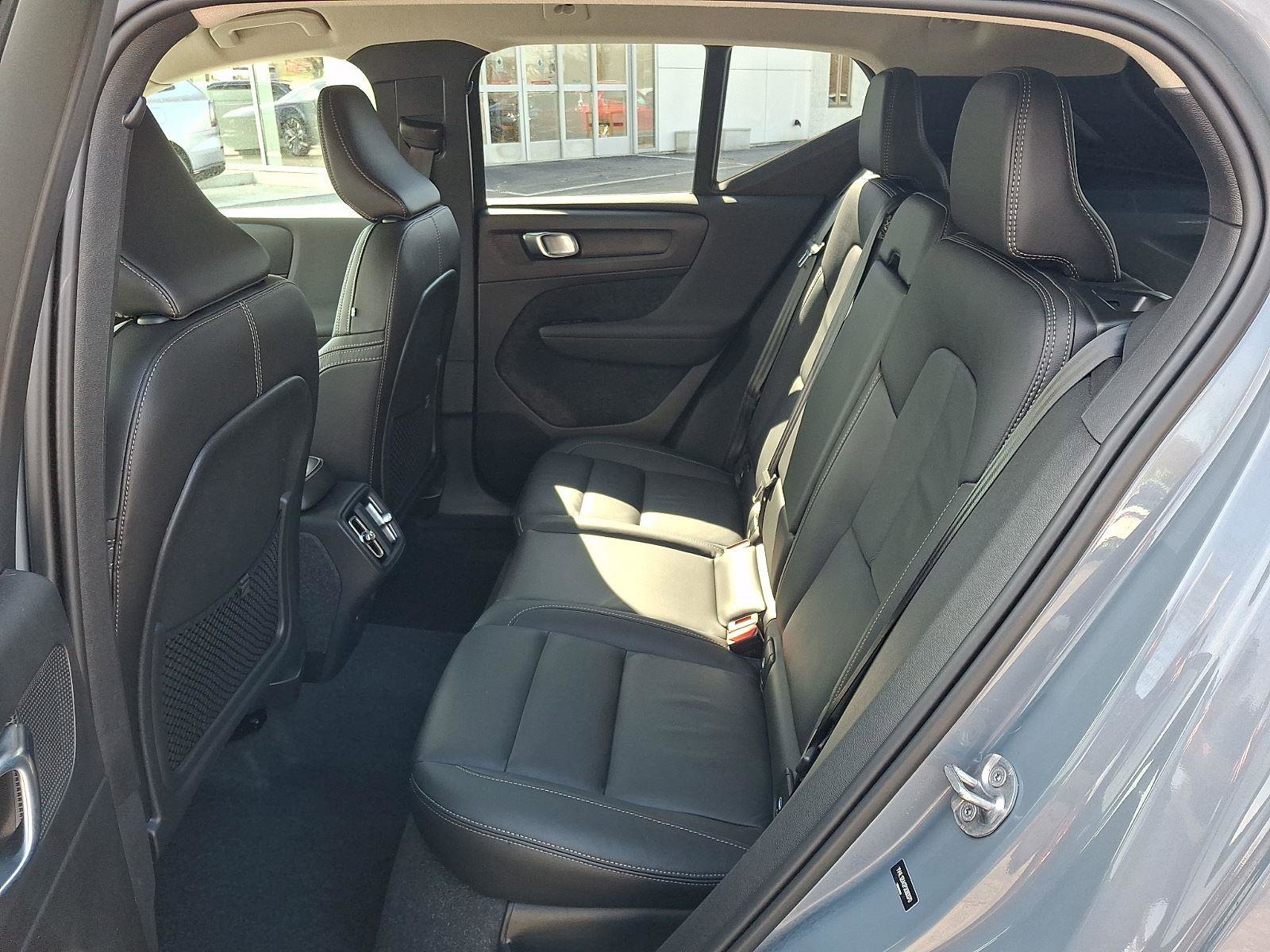 Certified 2023 Volvo XC40 B5 Core w/ Convenience Package image 10