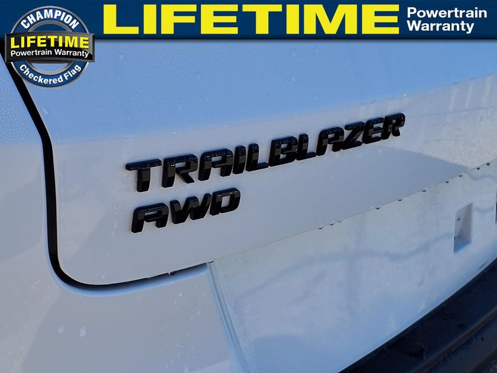 Used 2023 Chevrolet TrailBlazer RS w/ Convenience Package AWD/4WD image 10