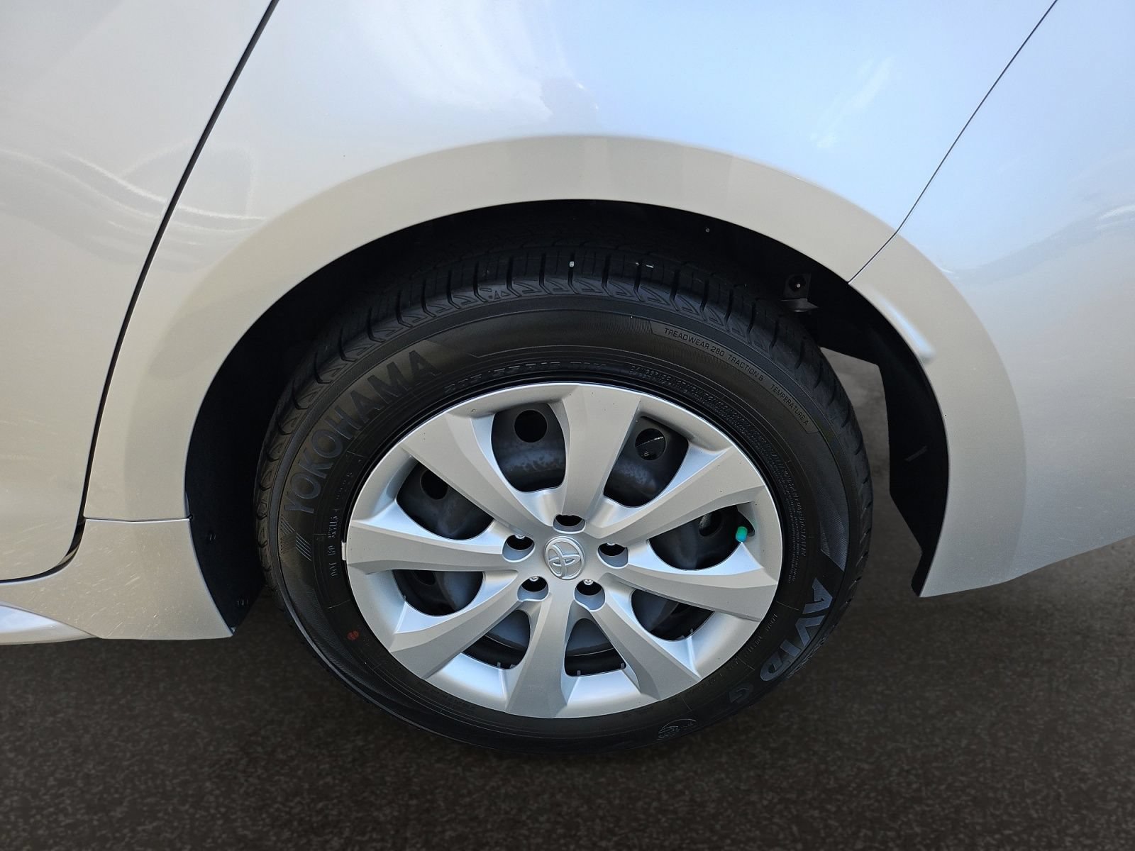 Used 2025 Toyota Corolla LE w/ Convenience Package FWD image 46