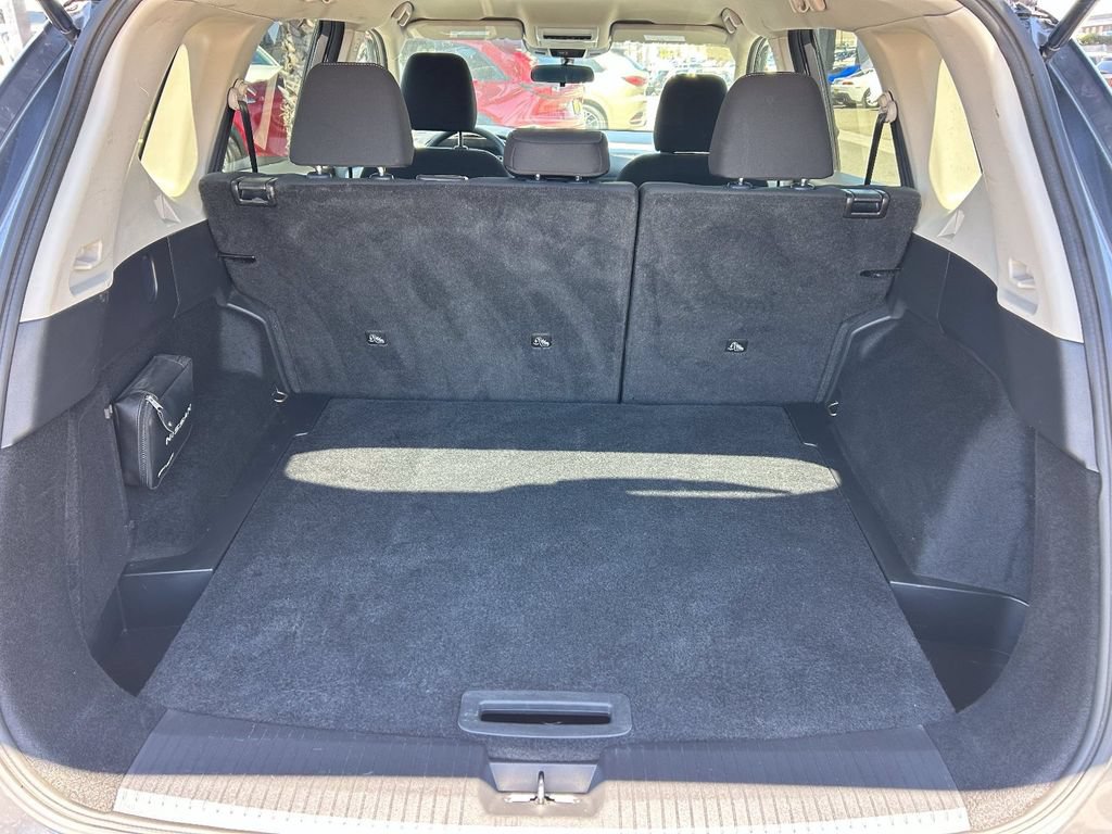 Used 2024 Nissan Rogue S FWD image 14