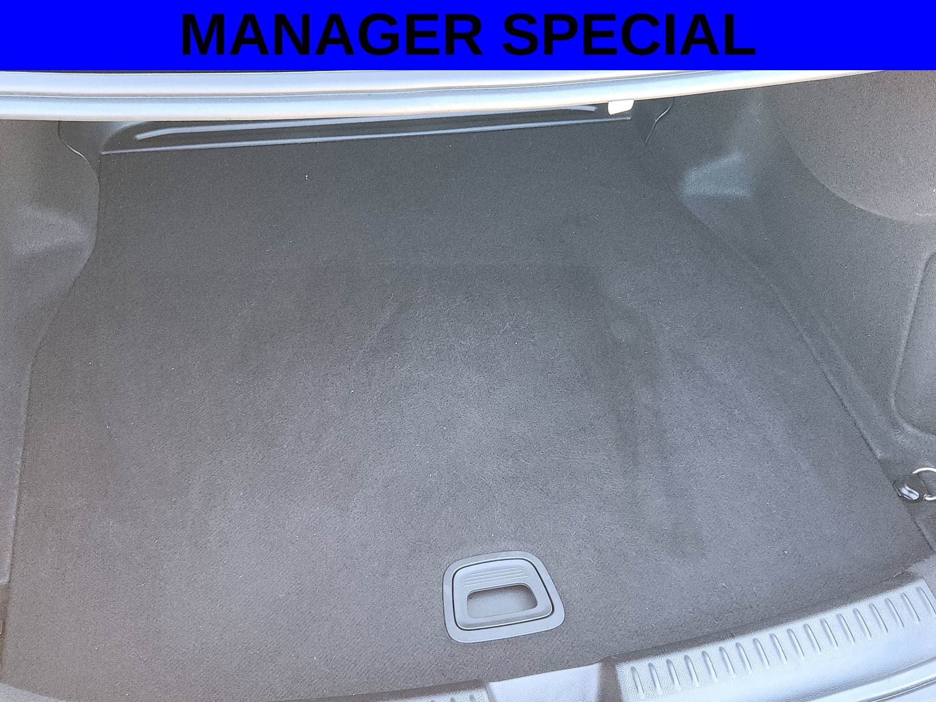 Used 2025 Mercedes-Benz E 450 4MATIC Sedan image 12