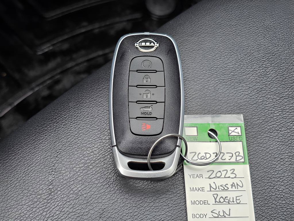 Used 2023 Nissan Rogue SL w/ SL Premium Package image 36