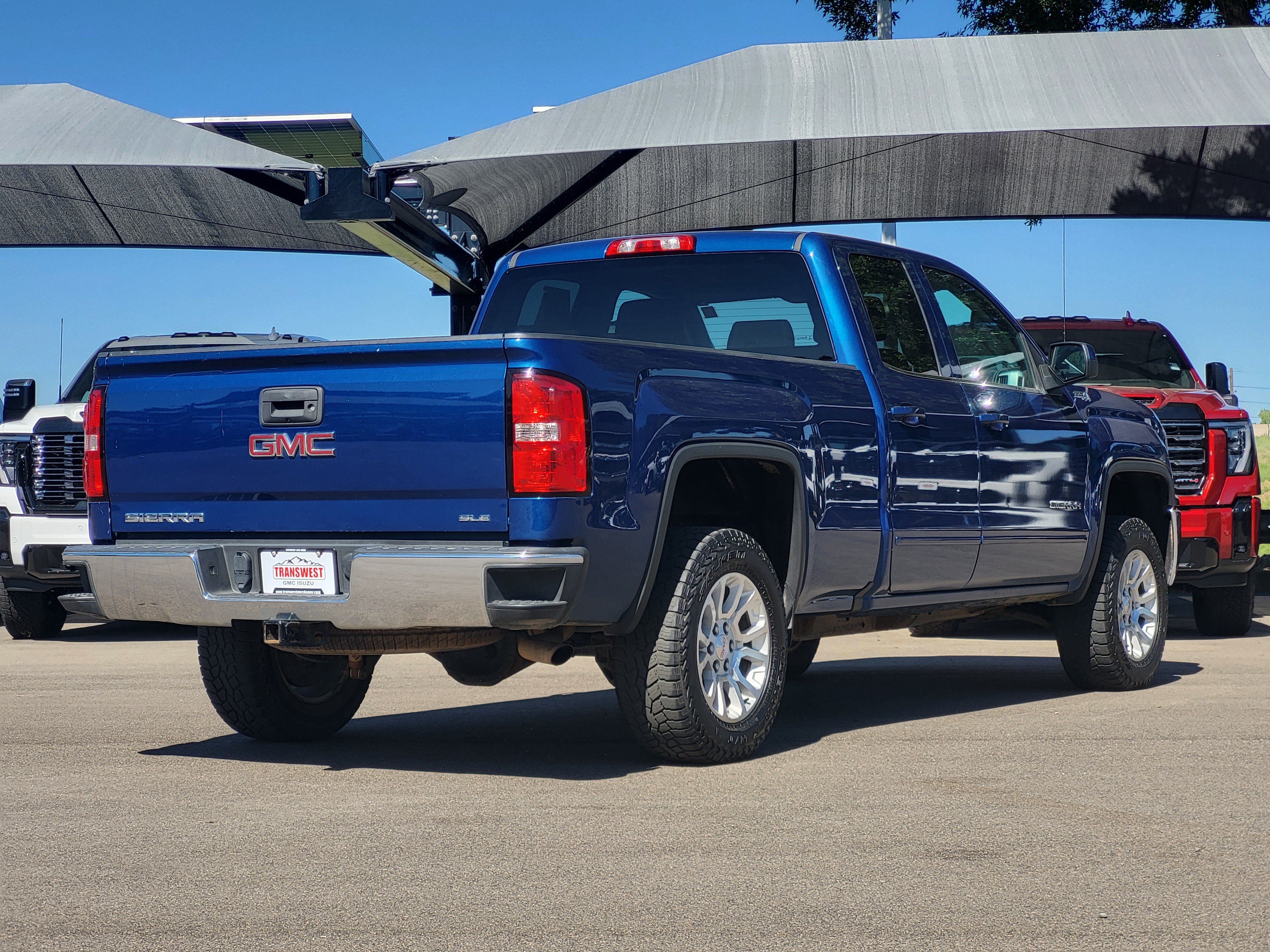 Certified 2018 GMC Sierra 1500 SLE w/ SLE Value Package AWD/4WD image 7