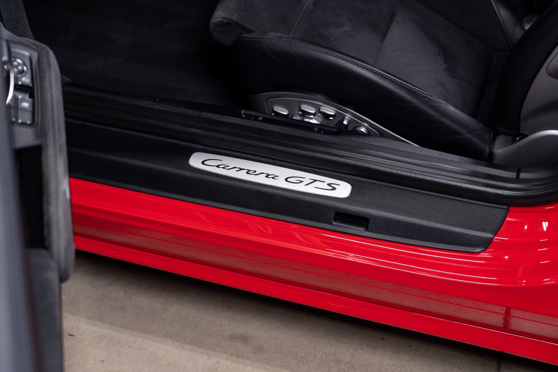 Used 2017 Porsche 911 Carrera GTS image 50