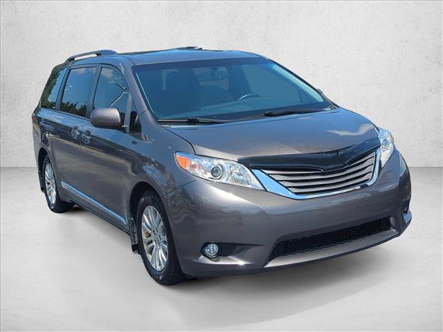 Used 2015 Toyota Sienna XLE Premium FWD video 3