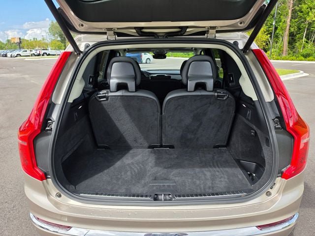 Used 2024 Volvo XC90 B5 Plus AWD/4WD image 12