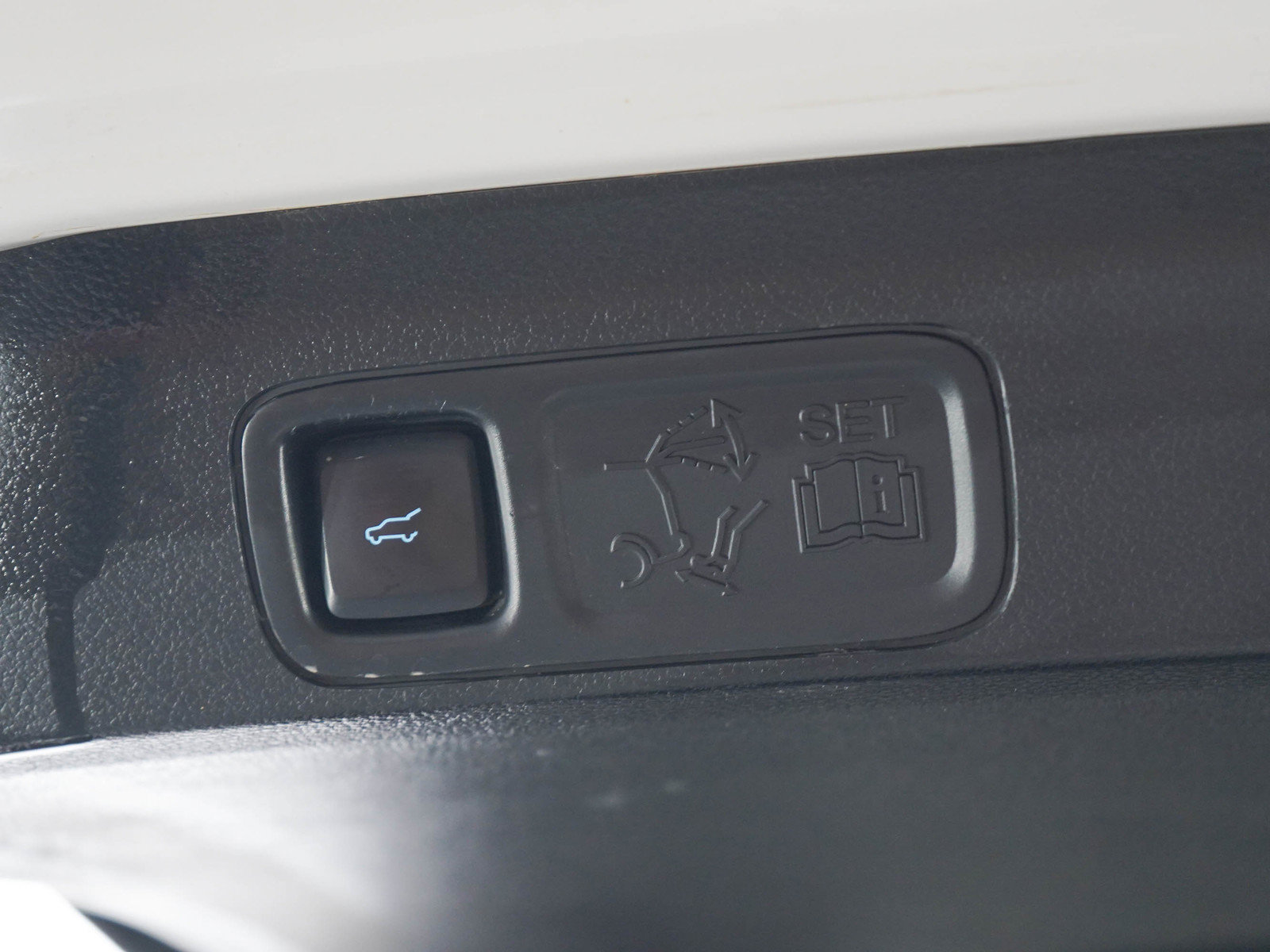 Used 2021 Ford Expedition Limited AWD/4WD image 16