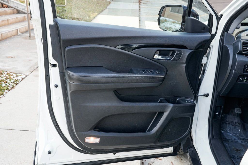 Used 2019 Honda Pilot Elite image 9