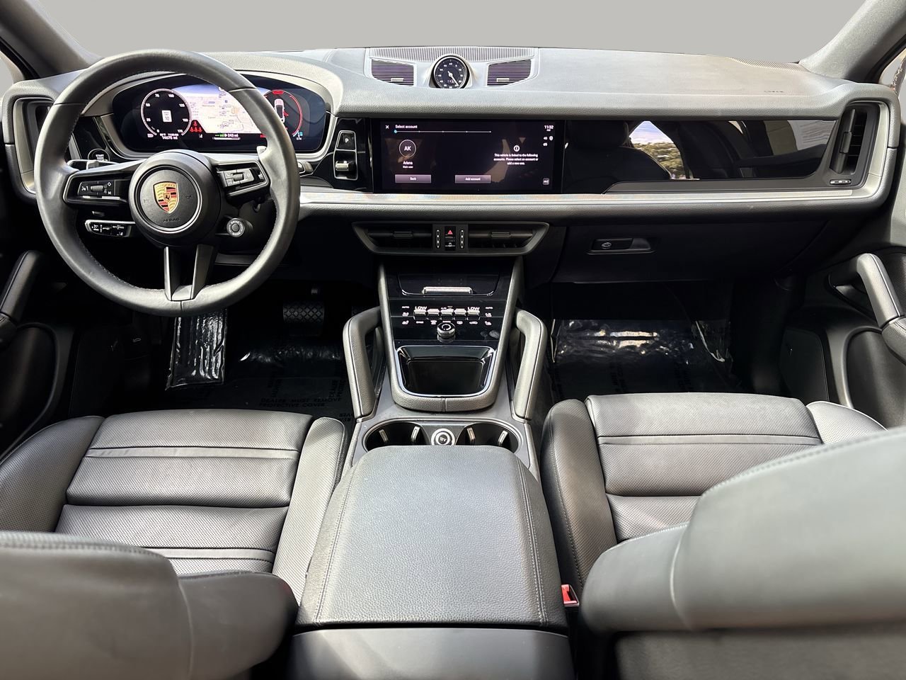 Used 2025 Porsche Cayenne E-Hybrid Coupe image 13