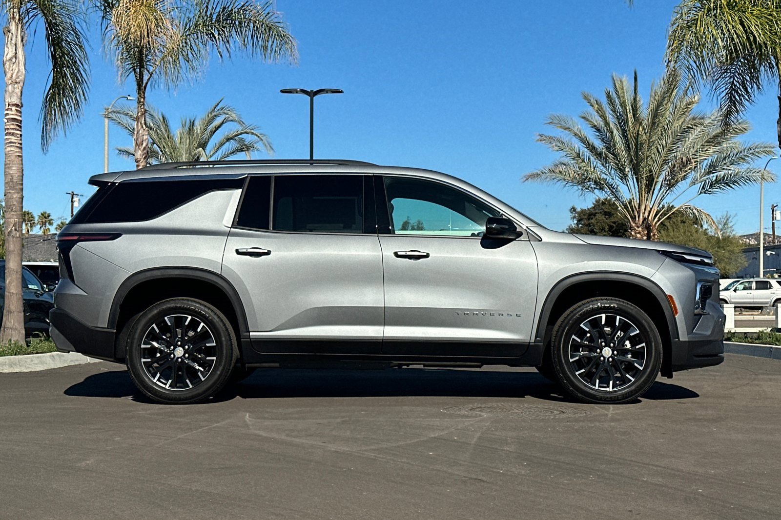 New 2026 Chevrolet Traverse LT w/ Sun and Wheel Package image 3