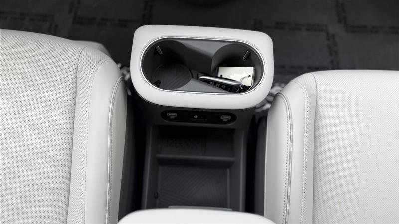 Used 2024 Hyundai Ioniq 5 Limited image 24