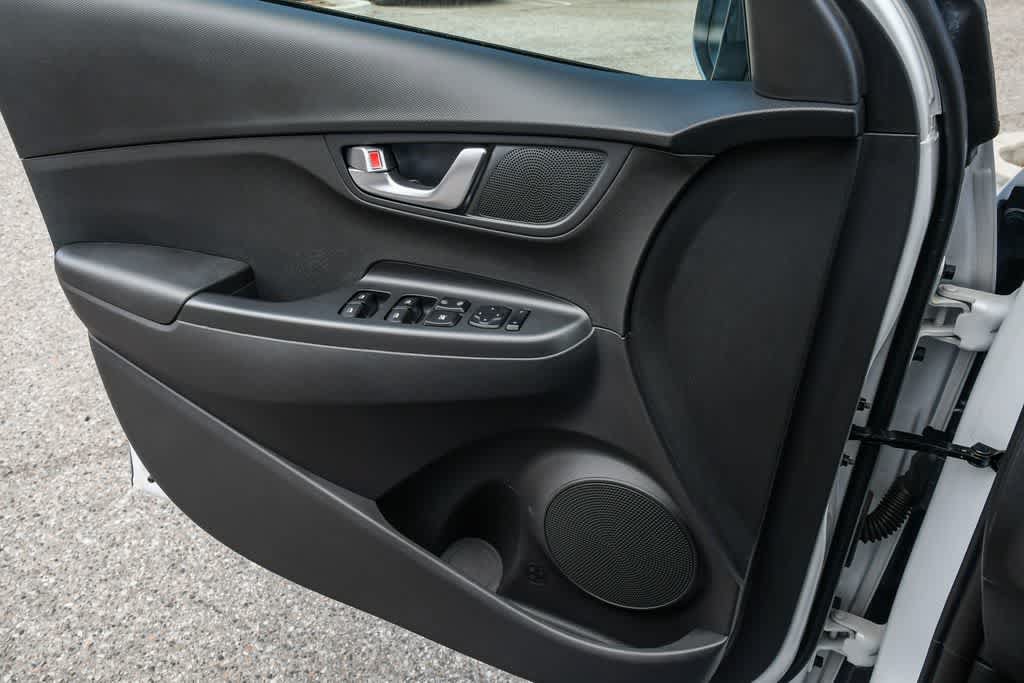 Used 2023 Hyundai Kona SE FWD image 24