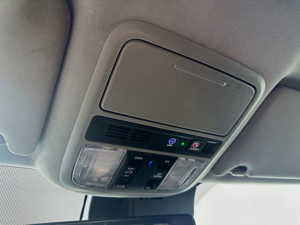 Used 2020 Honda Pilot Touring image 36
