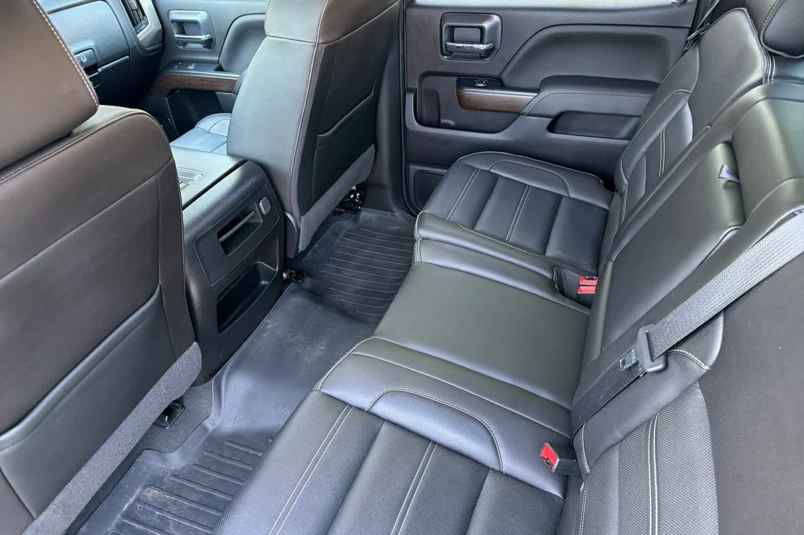 Used 2019 GMC Sierra 3500 Denali AWD/4WD image 4