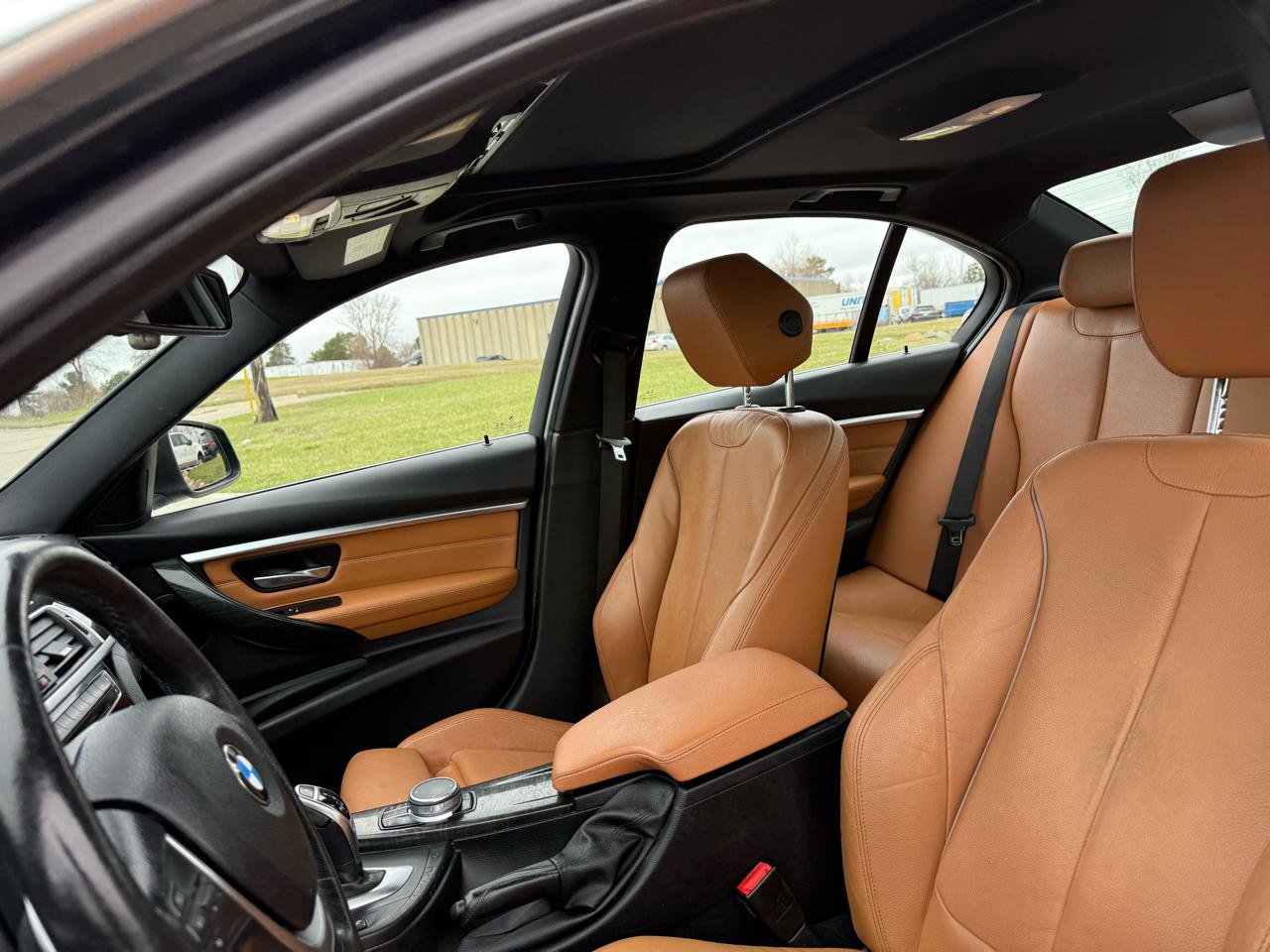 Used 2018 BMW 330i xDrive Sedan w/ Convenience Package image 14