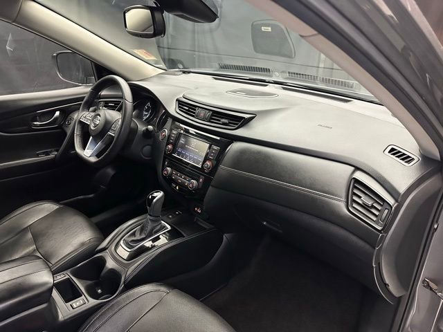 Used 2020 Nissan Rogue SL AWD/4WD image 16