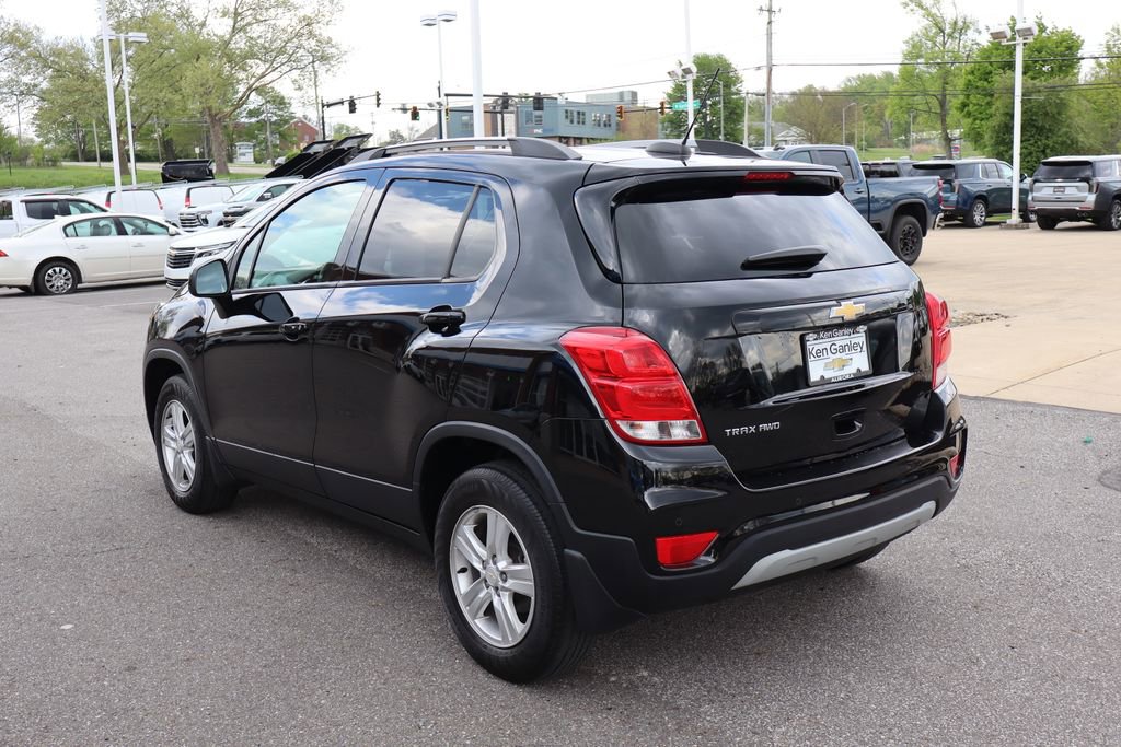 Used 2022 Chevrolet Trax LT w/ Premium Seat Package AWD/4WD image 27