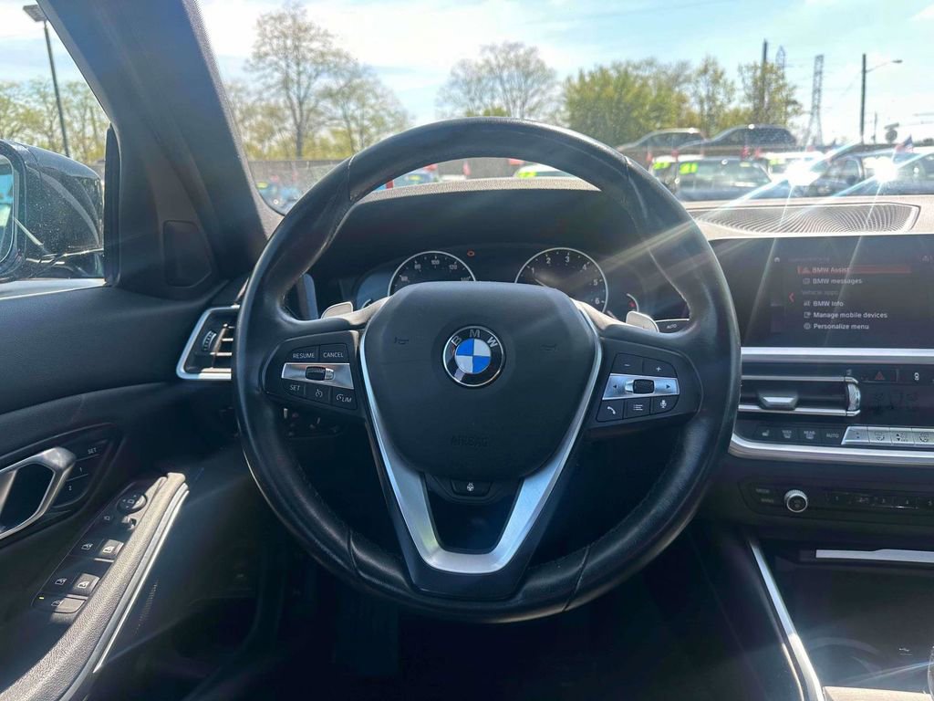 Used 2020 BMW 330i xDrive Sedan w/ Convenience Package AWD/4WD image 13