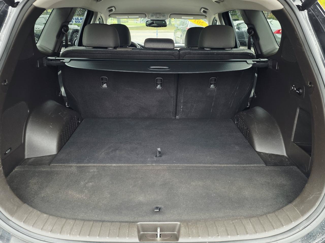 Used 2019 Hyundai Santa Fe SEL AWD/4WD image 14