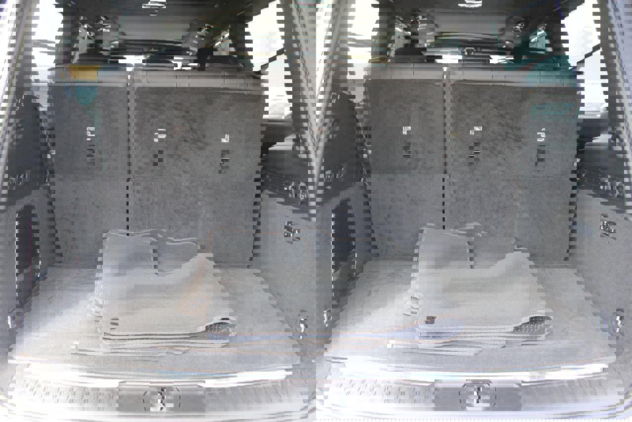 New 2025 Jeep Grand Wagoneer Series III w/ Rear Seat Video Group 1 image 51