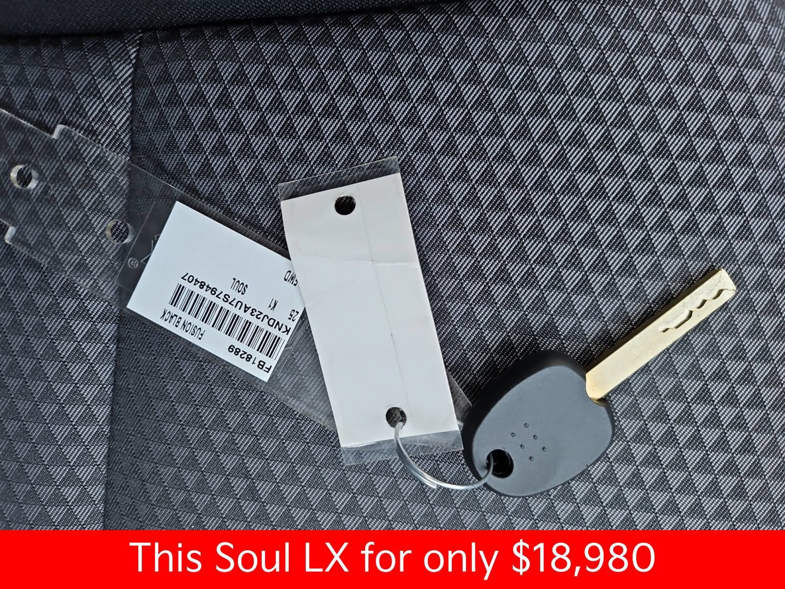 Used 2025 Kia Soul LX FWD image 21