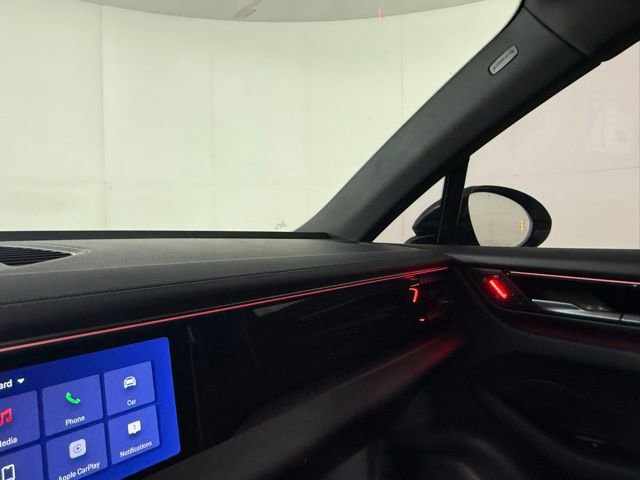 Used 2025 Porsche Macan 4S Electric image 17