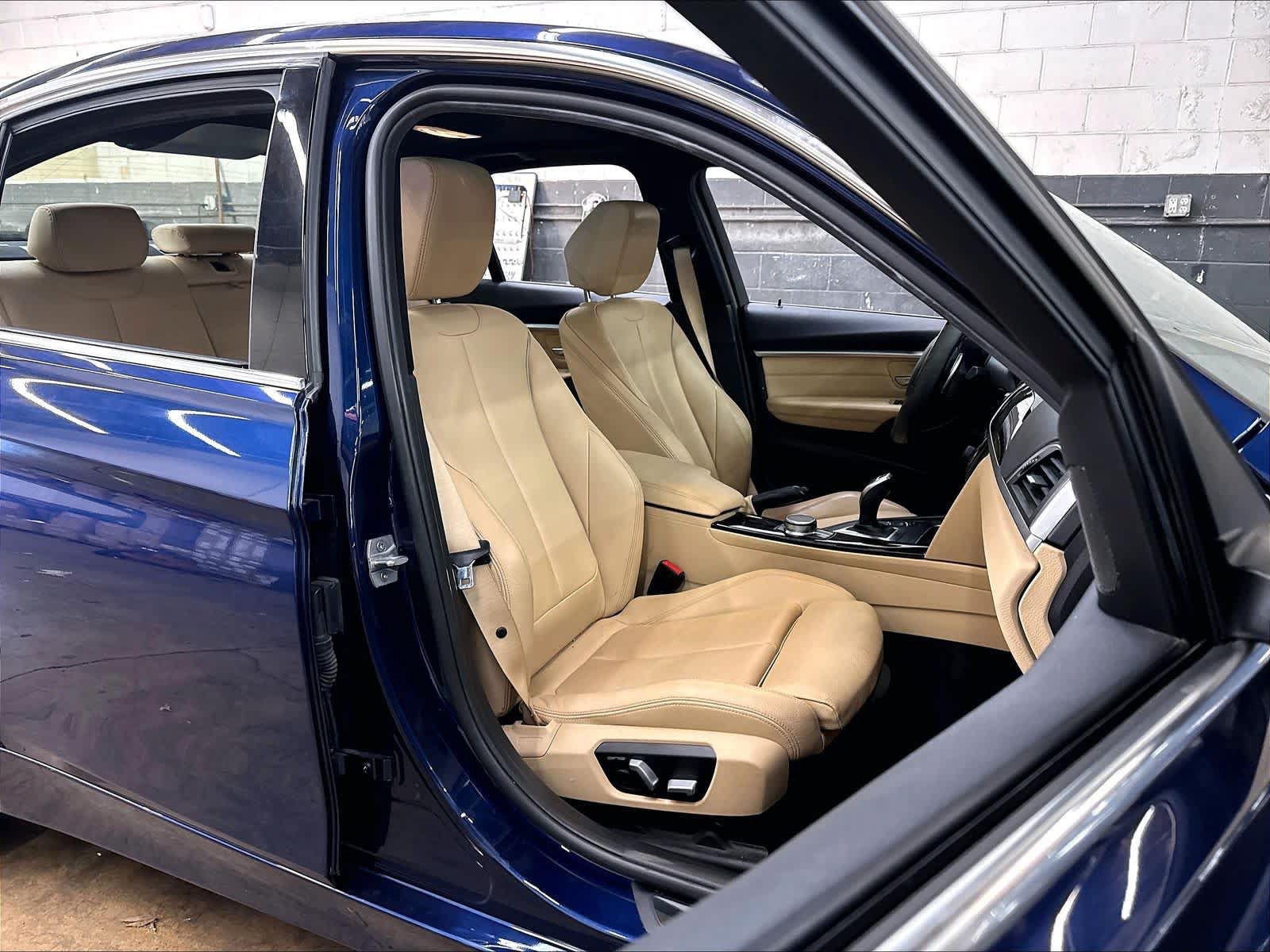 Used 2018 BMW 340i Sedan RWD image 10