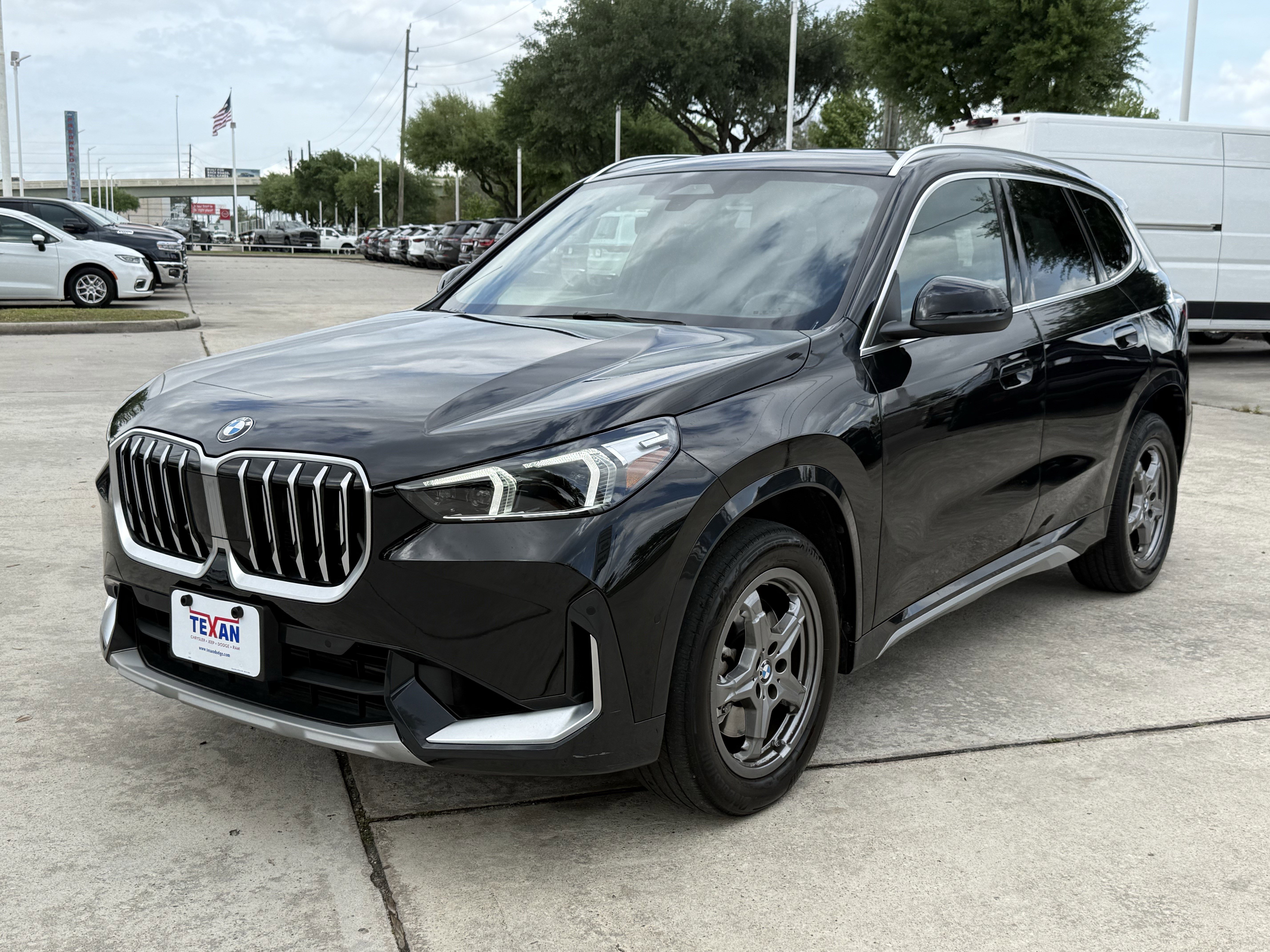 Used 2025 BMW X1 xDrive28i image 10