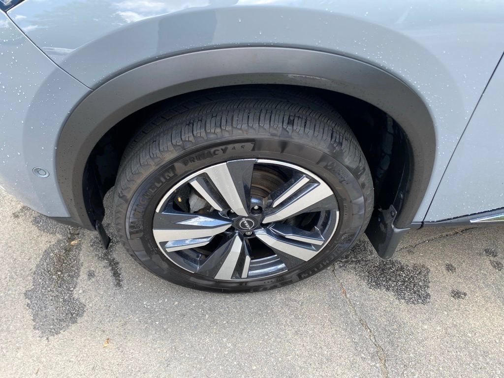 Certified 2023 Nissan Rogue Platinum w/ Platinum Premium Package AWD/4WD image 11