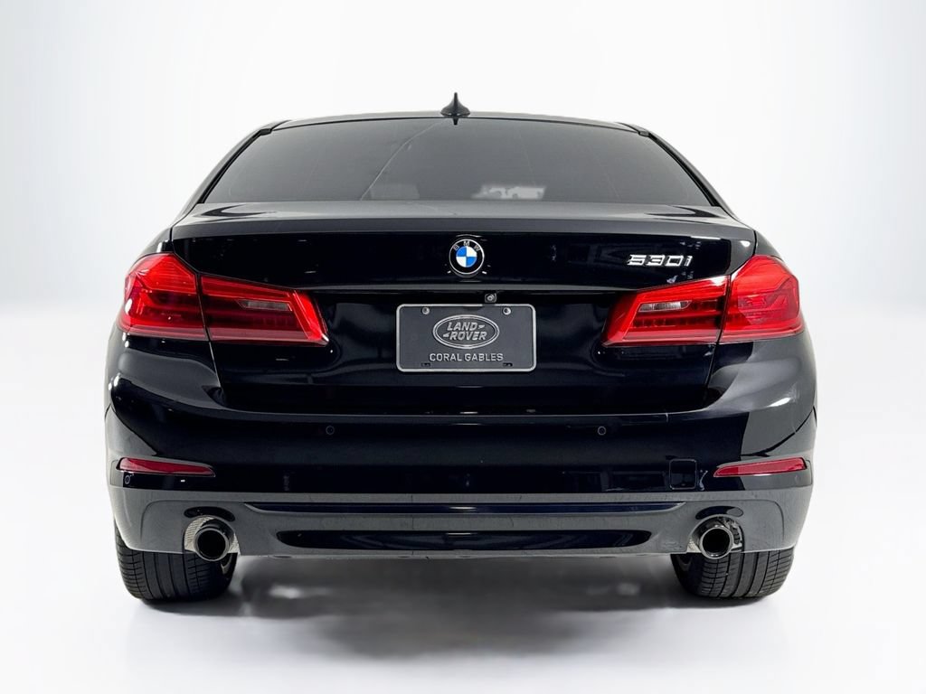 Used 2020 BMW 530i w/ Convenience Package RWD image 4