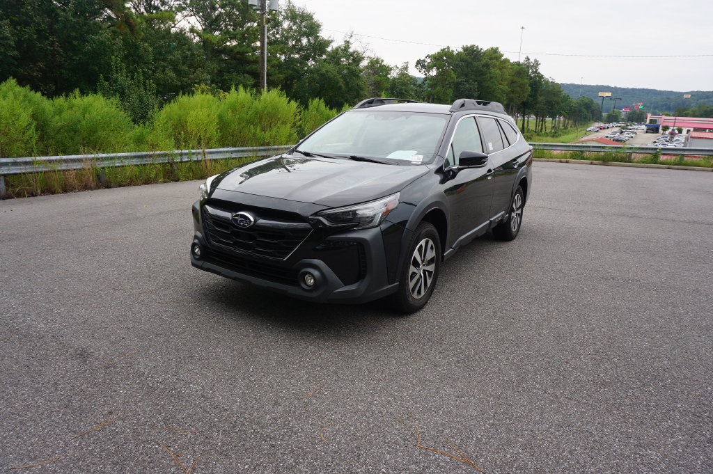 Used 2024 Subaru Outback Premium AWD/4WD image 23