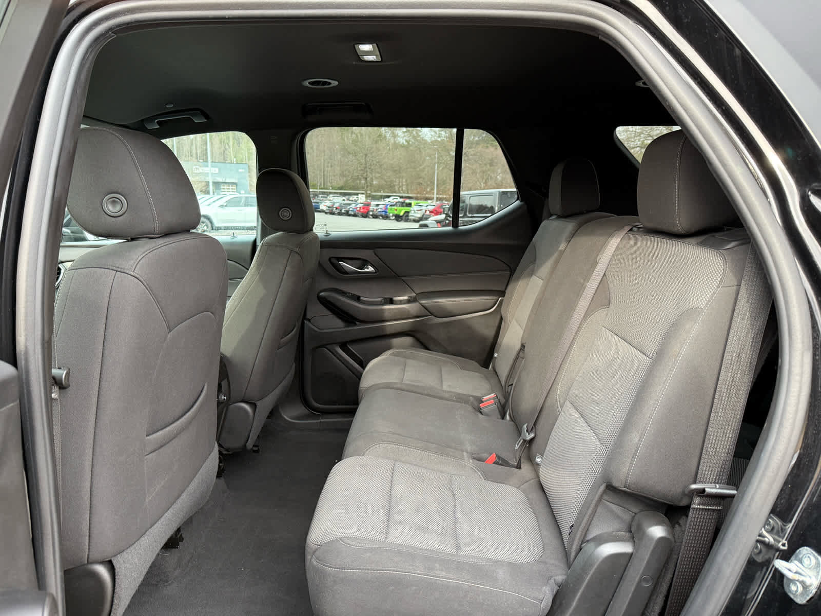 Used 2023 Chevrolet Traverse LT image 26