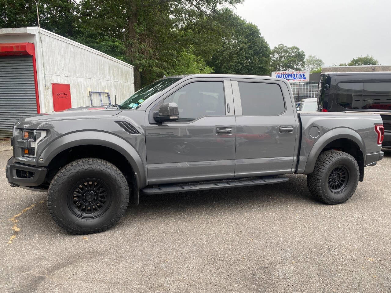 Used 2020 Ford F150 Raptor w/ Equipment Group 802A Luxury image 5