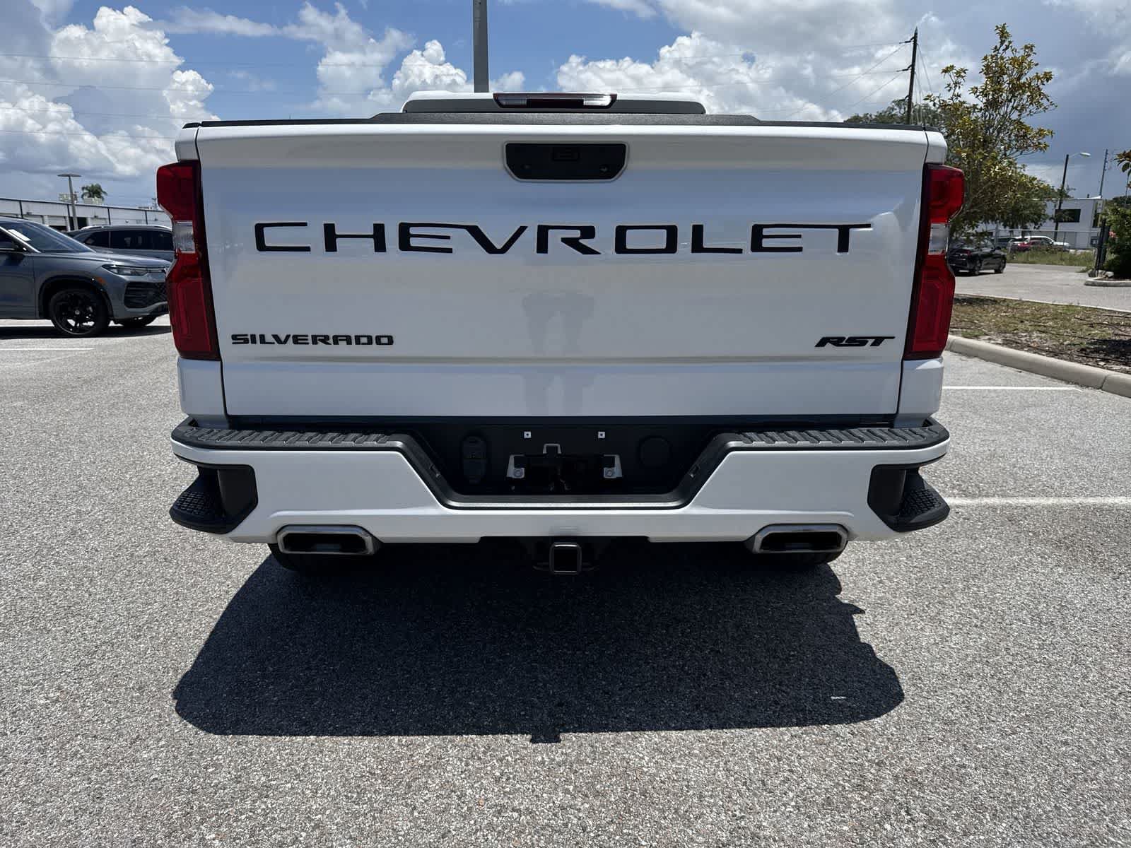 Used 2022 Chevrolet Silverado 1500 RST AWD/4WD image 13