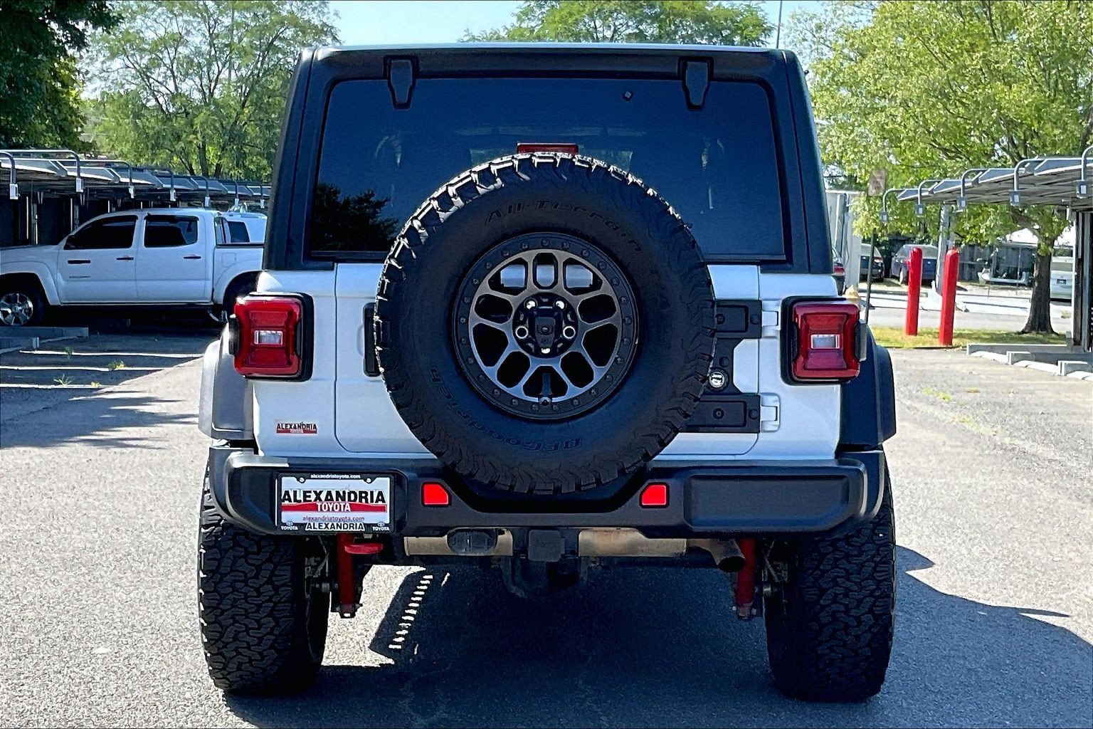 Used 2022 Jeep Wrangler Unlimited Rubicon AWD/4WD image 4