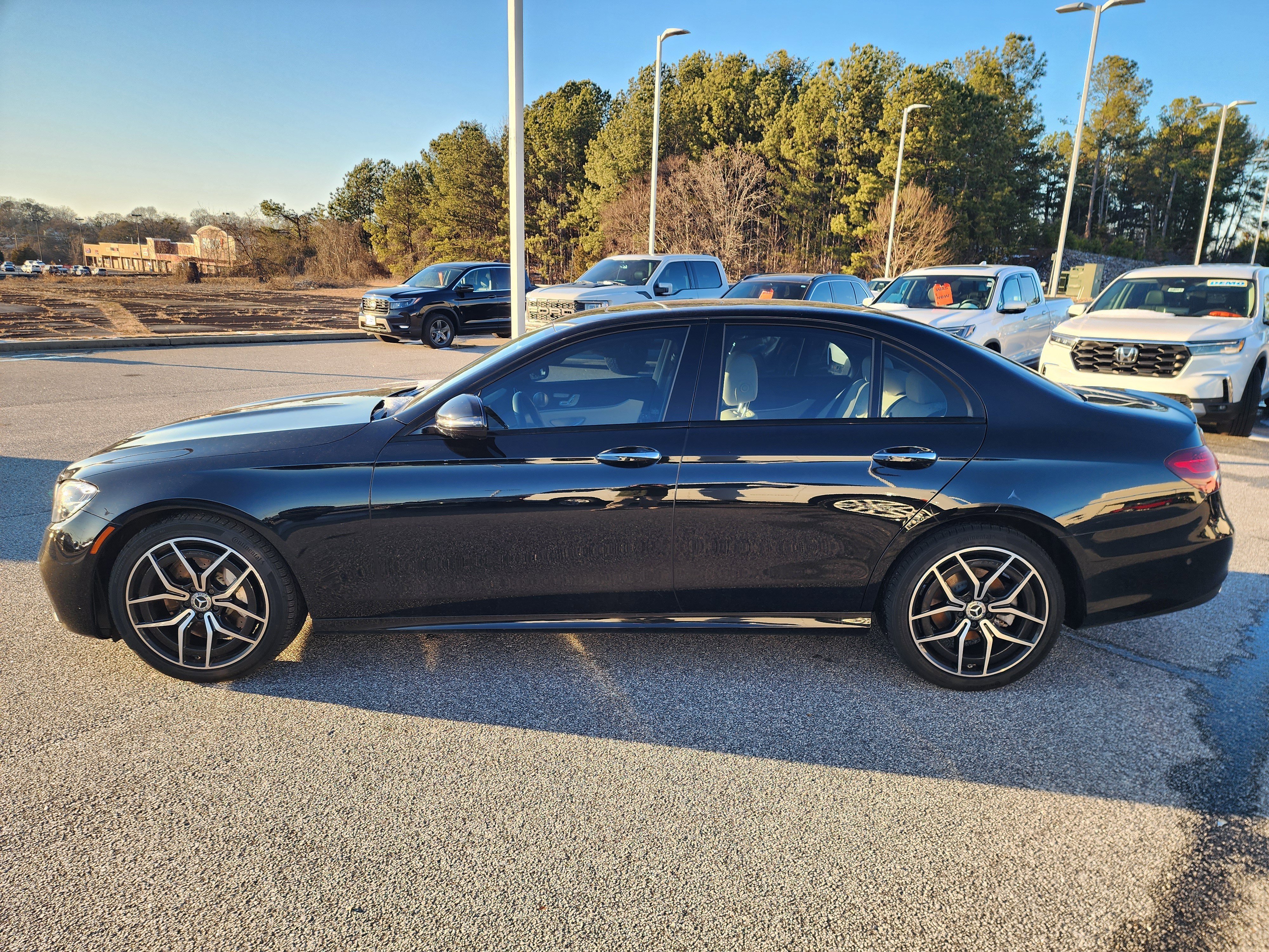 Used 2023 Mercedes-Benz E 350 Sedan image 7