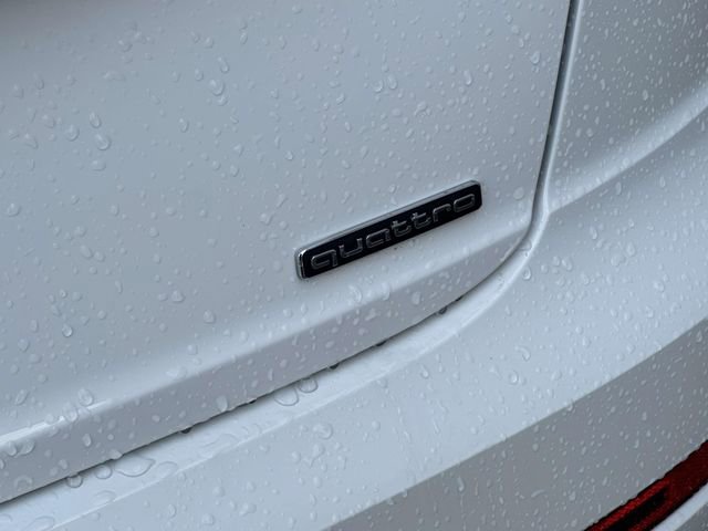 Used 2023 Audi Q8 Premium w/ Convenience Package image 11