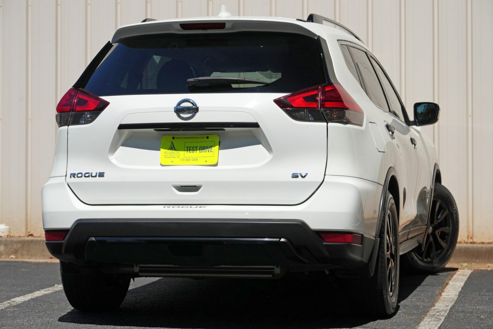 Used 2017 Nissan Rogue SV FWD image 4
