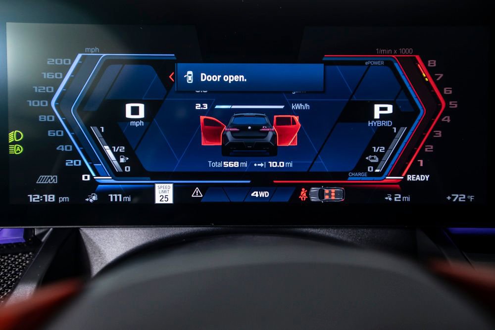Used 2025 BMW M5 Touring AWD/4WD image 28