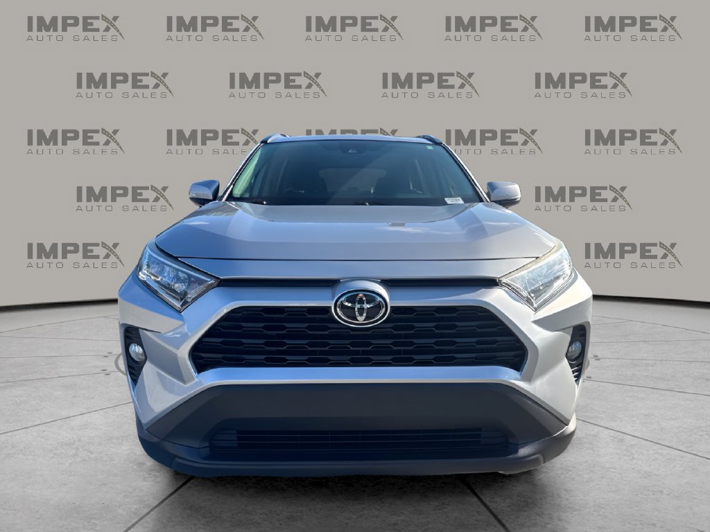 Used 2019 Toyota RAV4 XLE FWD image 8