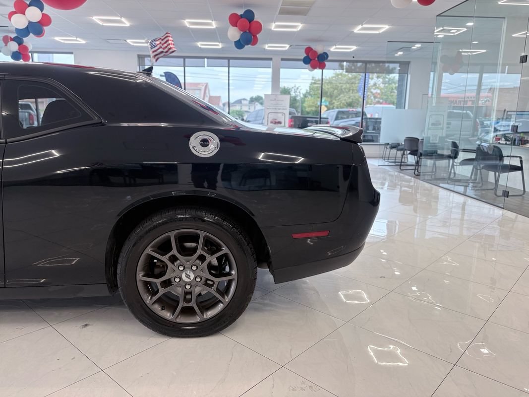 Used 2018 Dodge Challenger GT AWD/4WD image 7