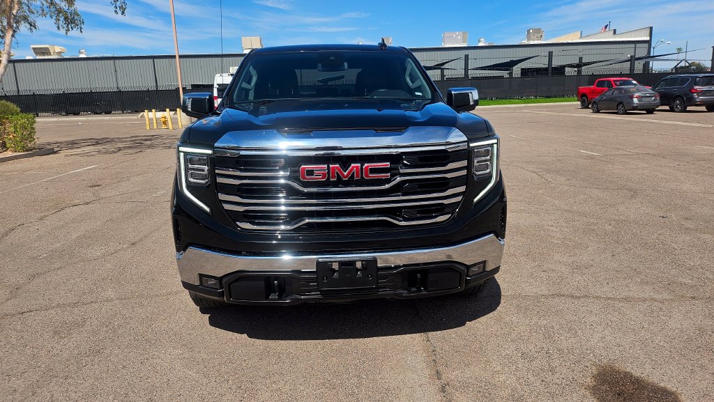 Used 2026 GMC Sierra 1500 SLT AWD/4WD image 3