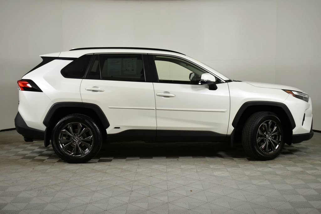 Certified 2022 Toyota RAV4 XLE Premium image 3
