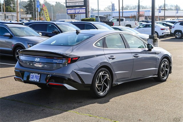 Used 2024 Hyundai Sonata SEL w/ Convenience Package image 9