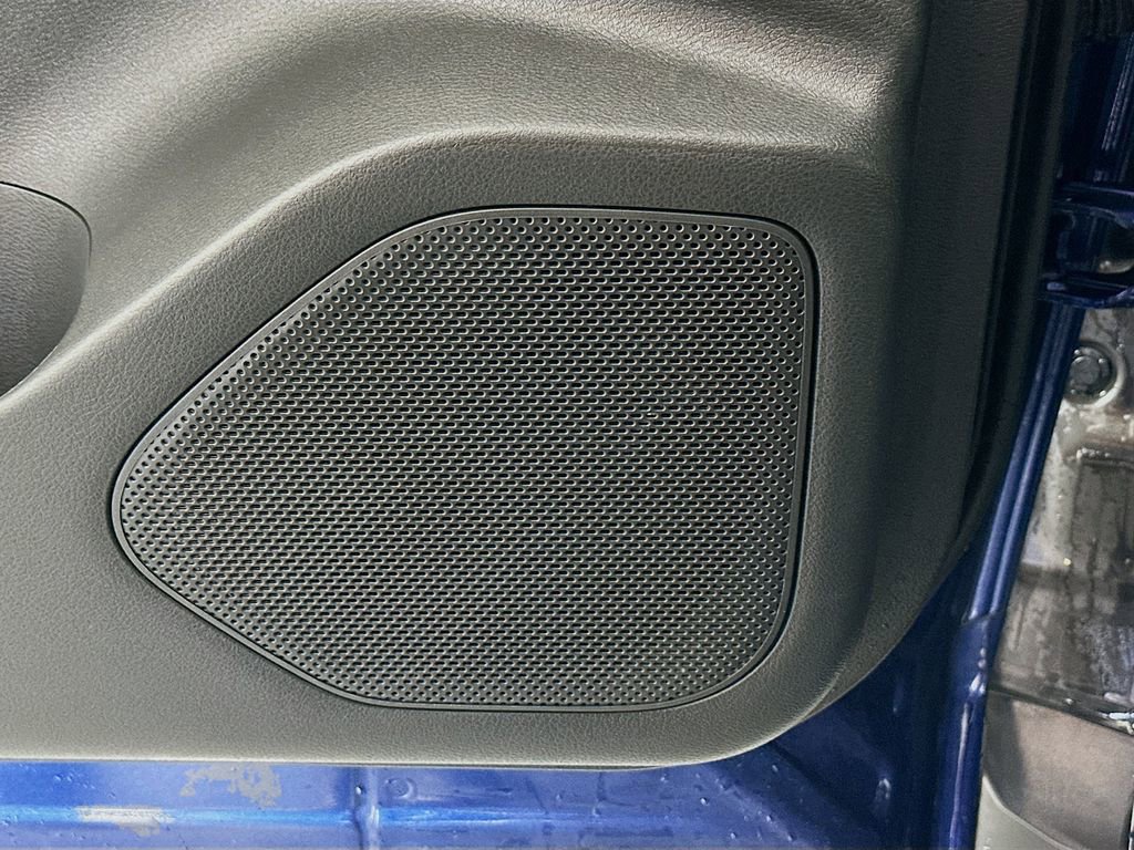 Used 2023 Nissan Rogue S image 18